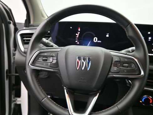 Used 2025 Buick Encore GX Preferred AWD/4WD image 21
