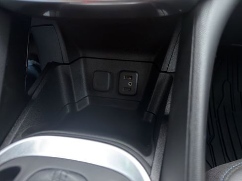 Used 2018 Chevrolet Volt Premier w/ Driver Confidence Package image 36