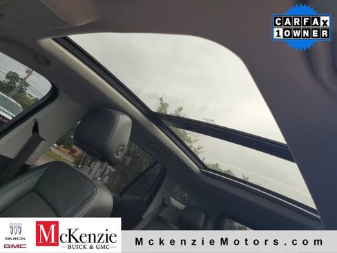 Used 2022 GMC Terrain SLT w/ Elevation Edition FWD image 10