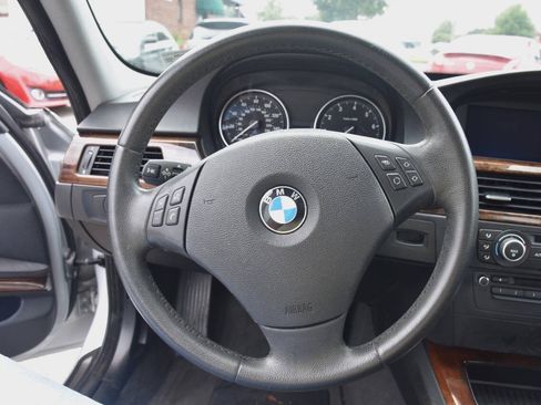 Used 2010 BMW 328i Sedan RWD image 18