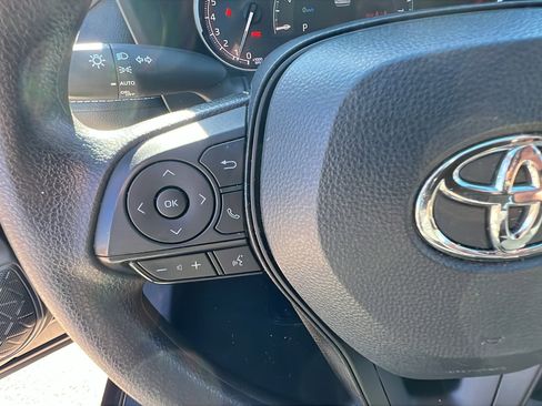 Used 2025 Toyota RAV4 XLE image 28