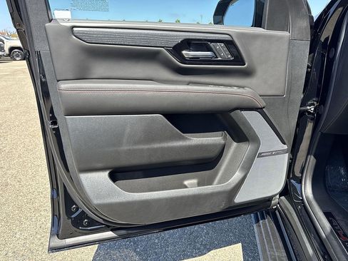 New 2026 GMC Yukon XL AT4 Ultimate w/ LPO, Floor Liner Package AWD/4WD image 18