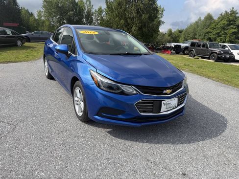 Used 2018 Chevrolet Cruze LT FWD image 7