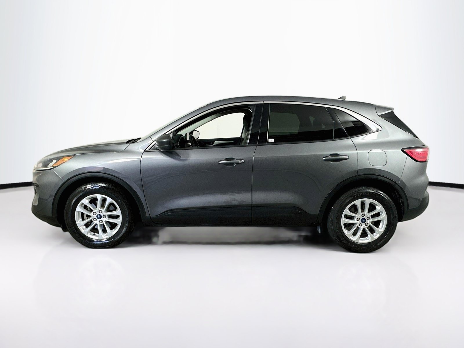 Used 2022 Ford Escape SE w/ Convenience Package FWD image 8