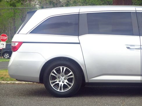 Used 2011 Honda Odyssey EX image 22