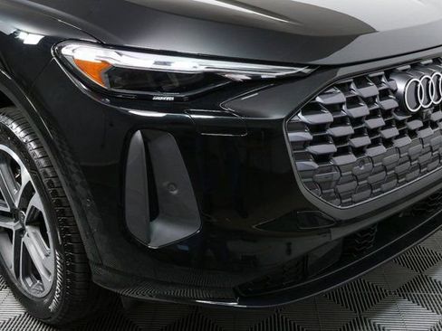 New 2025 Audi Q5 Premium Plus image 38