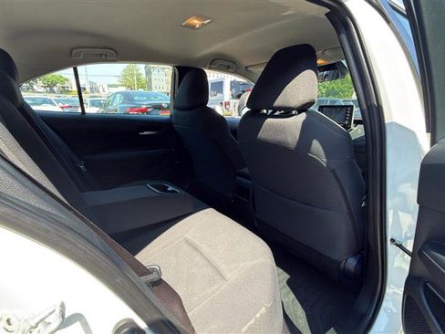 Used 2021 Toyota Corolla LE FWD image 18