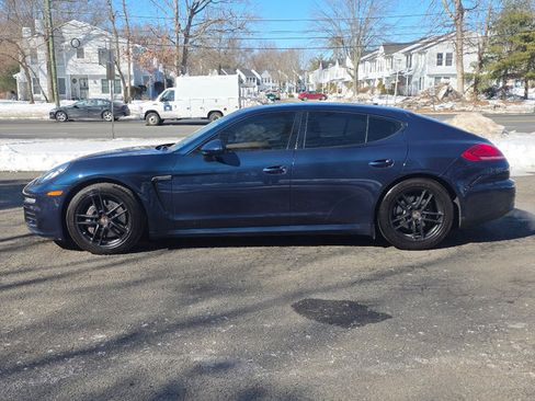Used 2014 Porsche Panamera 4 image 10