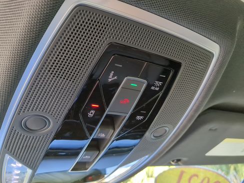 Used 2021 Audi A8 L 4.0T w/ Executive Plus Package image 18