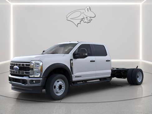 New 2026 Ford F450 4x4 Crew Cab Super Duty image 2