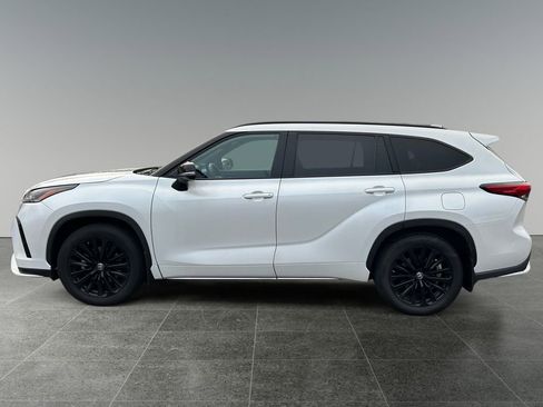 Used 2023 Toyota Highlander XSE image 4