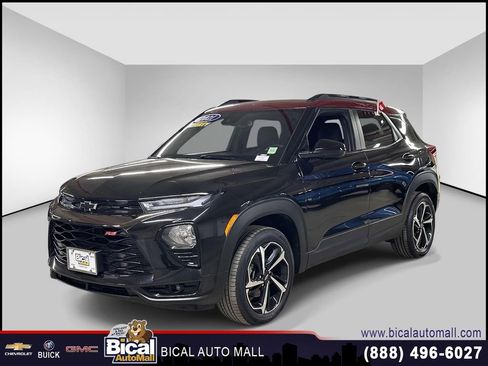 Used 2021 Chevrolet TrailBlazer RS w/ Technology Package image 1