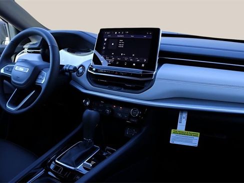 New 2026 Jeep Compass Limited image 18