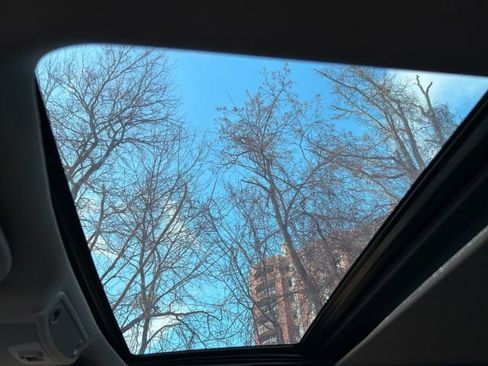 Used 2015 Ford F150 Lariat image 26