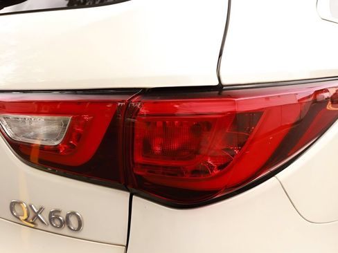 Used 2016 INFINITI QX60 Luxe w/ Deluxe Technology Package AWD/4WD image 30