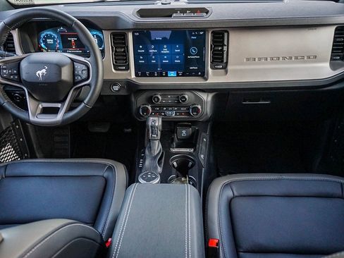 New 2025 Ford Bronco Outer Banks image 12