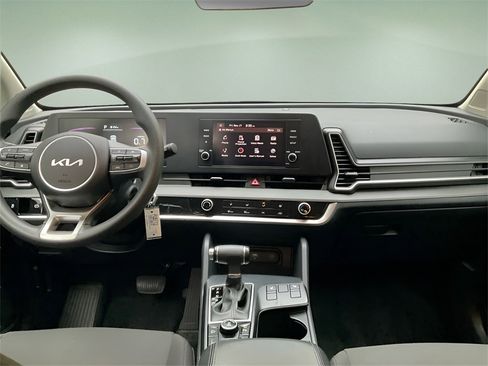 Used 2024 Kia Sportage LX image 20