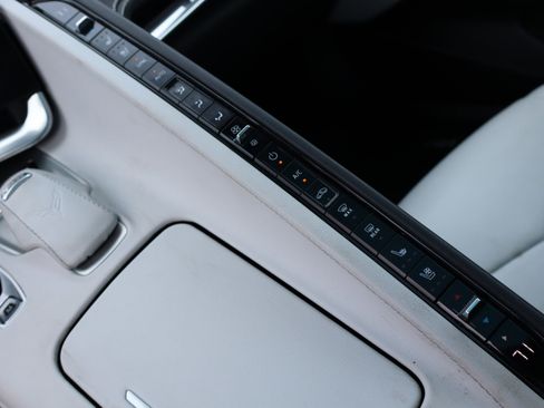 Used 2020 Chevrolet Corvette Stingray Preferred Cpe w/ 2LT Preferred Equipment Group image 27