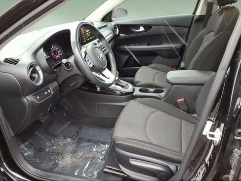 Used 2019 Kia Forte S w/ S Premium Package image 11