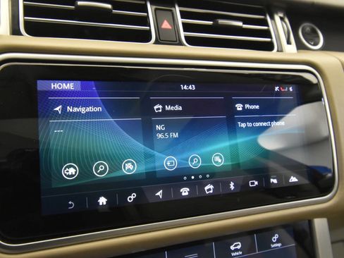 Used 2018 Land Rover Range Rover Long Wheelbase Supercharged image 23