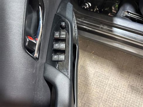 Used 2018 Toyota Prius Four FWD image 30