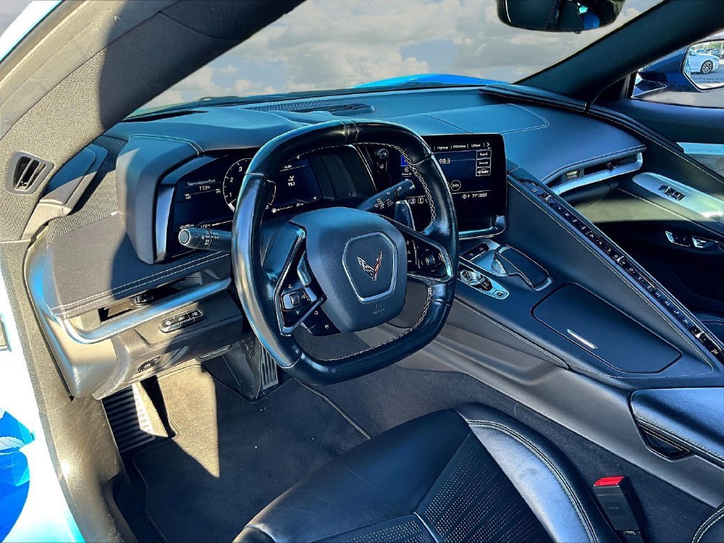 Used 2021 Chevrolet Corvette Stingray Preferred Cpe w/ Z51 Performance Package RWD image 17