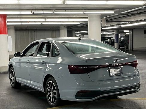 New 2025 Volkswagen Jetta SE image 5