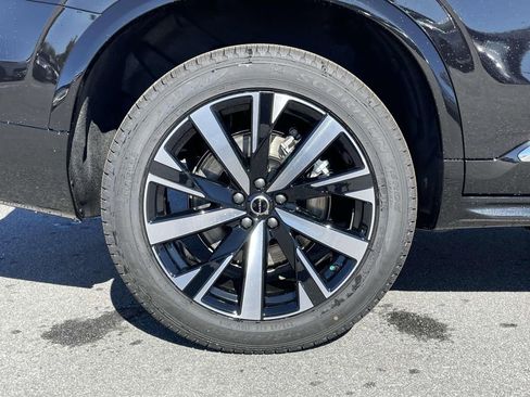 New 2026 Volvo XC90 B6 Core image 32
