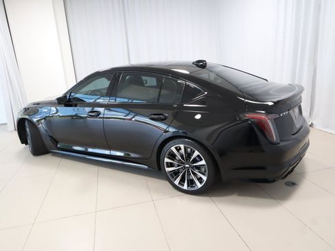 Used 2022 Cadillac CT5 V Blackwing w/ Parking Package RWD image 3