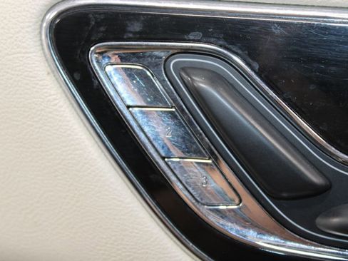 Used 2018 Lincoln Navigator Select RWD image 28