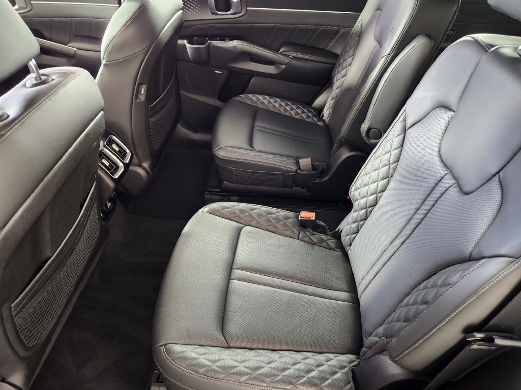 Used 2023 Kia Sorento SX AWD/4WD image 14