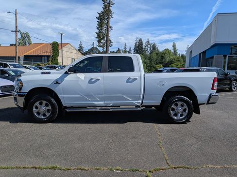 Used 2020 RAM 2500 Big Horn w/ Level 1 Equipment Group AWD/4WD image 2