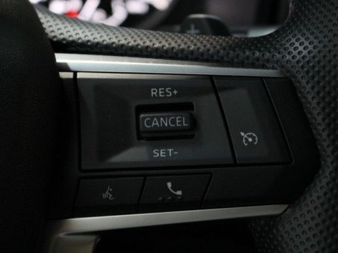 New 2025 Mitsubishi Outlander ES image 10