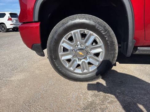 Used 2024 Chevrolet Silverado 2500 High Country w/ High Country Premium Package image 5