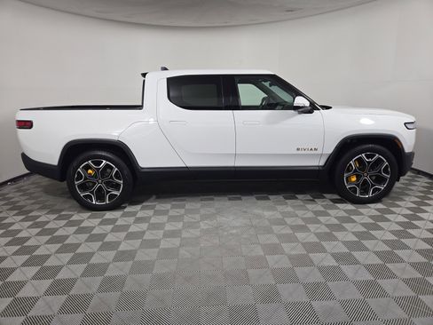 Used 2023 Rivian R1T Adventure image 6