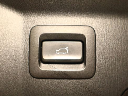 Used 2023 MAZDA CX-9 Touring image 36