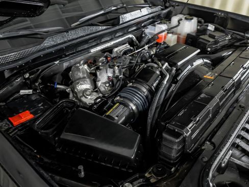 Used 2025 Chevrolet Silverado 2500 ZR2 w/ Technology Package image 51