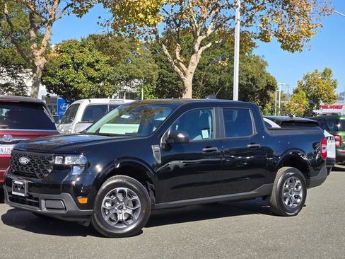 New 2025 Ford Maverick XLT image 2