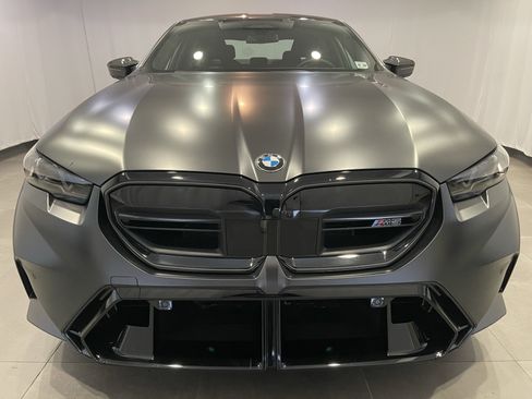 Used 2026 BMW M5 w/ Executive Package AWD/4WD image 2