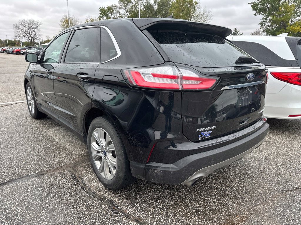 Used 2020 Ford Edge Titanium FWD image 2