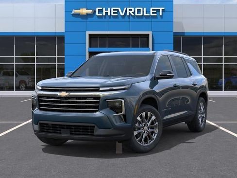 New 2026 Chevrolet Traverse LT w/ Sun and Wheel Package AWD/4WD image 34