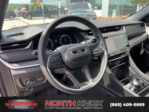 New 2026 Jeep Grand Cherokee L Limited AWD/4WD image 6