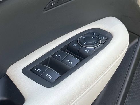 Certified 2025 Cadillac XT6 Sport w/ Technology Package image 28