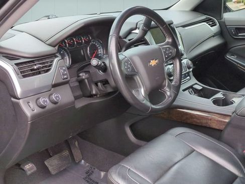 Used 2019 Chevrolet Suburban LT AWD/4WD image 10