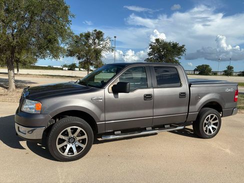 Used 2005 Ford F150 XLT AWD/4WD image 3
