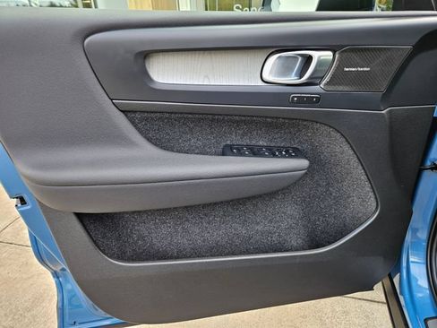 Certified 2024 Volvo XC40 B5 Plus w/ Protection Package Premier AWD/4WD image 20