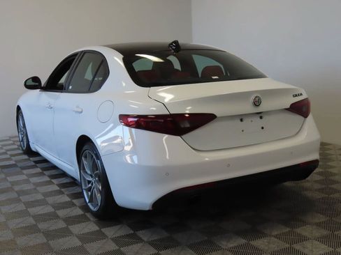 Used 2022 Alfa Romeo Giulia Sprint RWD image 3