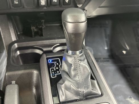 Certified 2023 Toyota Tacoma TRD Off-Road image 25