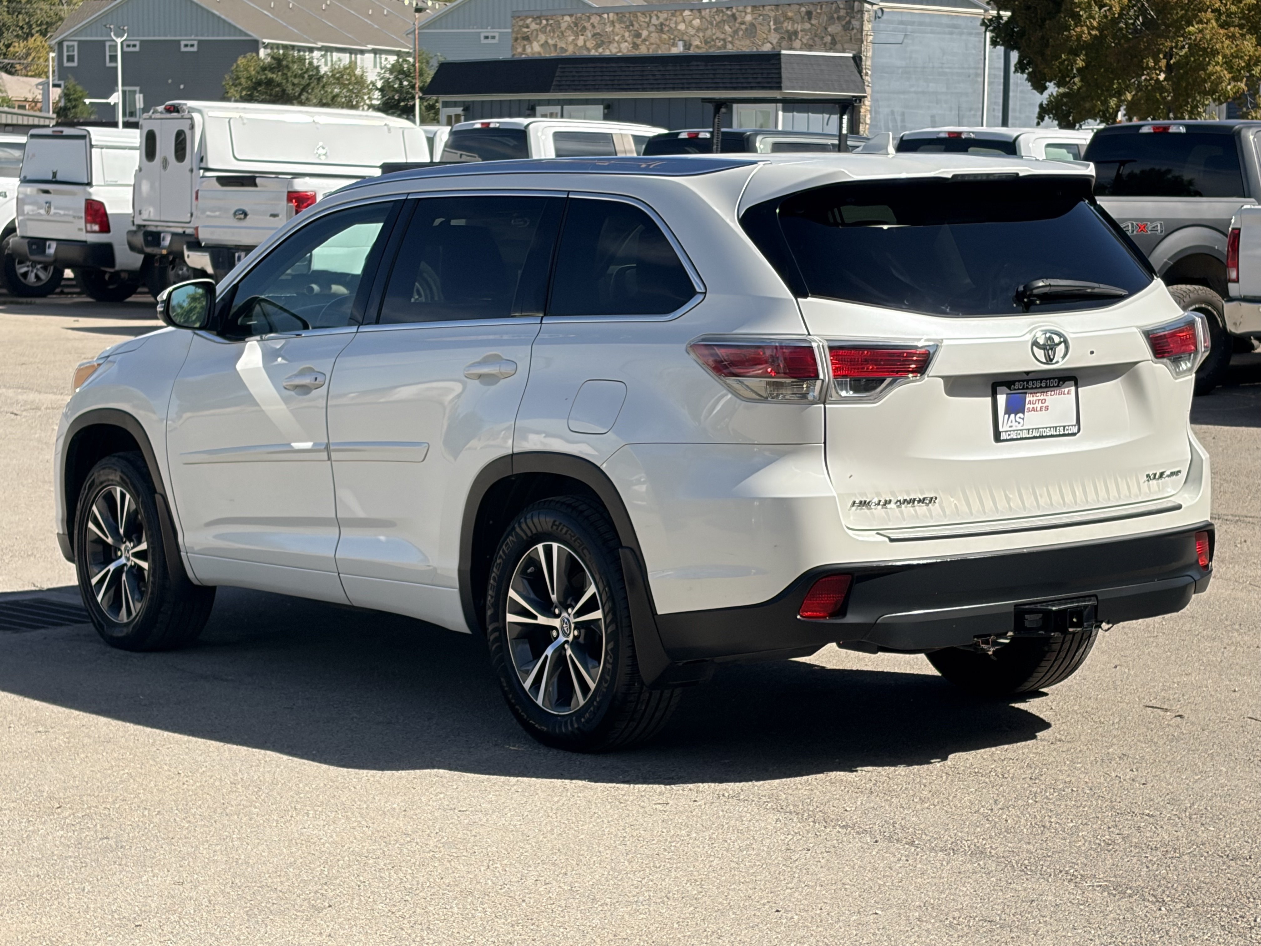 Used 2016 Toyota Highlander XLE w/ Protection Package #3 AWD/4WD image 6