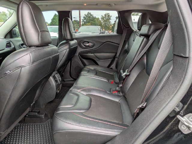 Used 2022 Jeep Cherokee Trailhawk w/ Sun, Sound & Nav Group AWD/4WD image 16